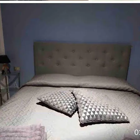 Bellisimo Apartamento A Nuovo, Garage In Propieta